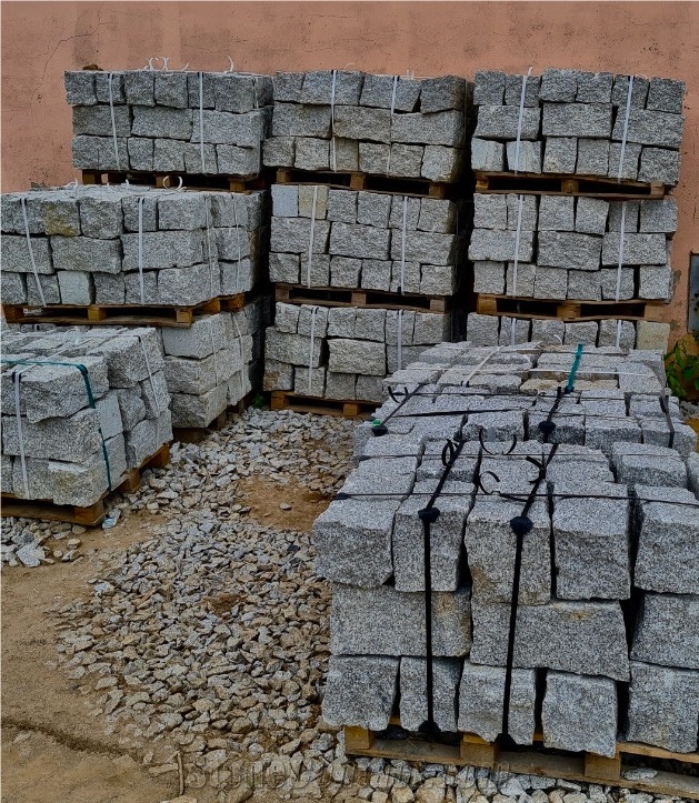 Grey Granite Rough-Split Masonry Stones -20/20/40 Cm