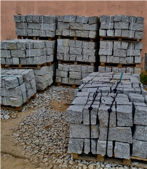 Grey Granite Rough-Split Masonry Stones -20/20/40 Cm