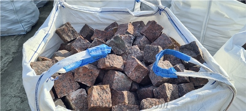 Red Vanga Granite Cobblestones Rough-Split