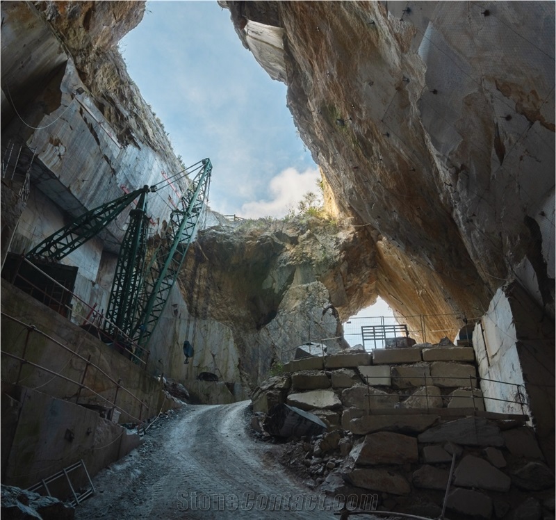 Nero Portoro Marble Quarry