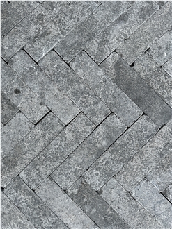 Limestone Mosaic Herringbone Pattern Tumbled