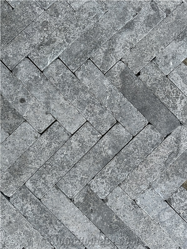 Limestone Mosaic Herringbone Pattern Tumbled