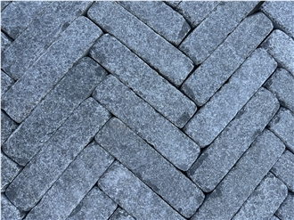 Limestone Mosaic Herringbone Pattern Tumbled
