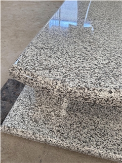 Ivory White Granite Tombstone Polished Memorial