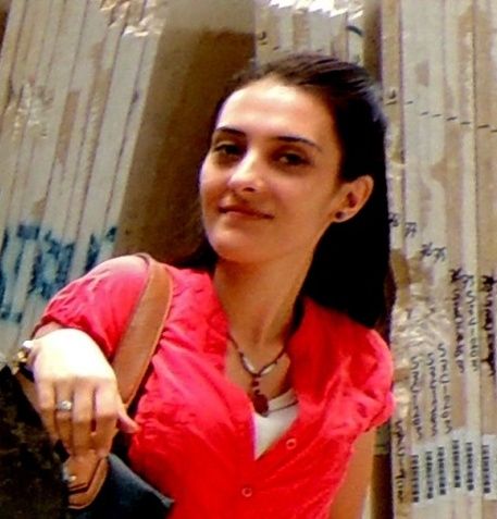 Esra Kaya