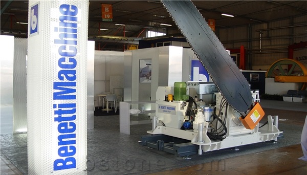 Carrara Marmotec 2004
