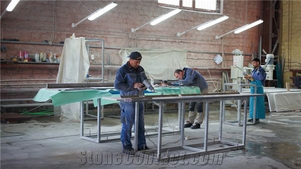 INCOM STONE