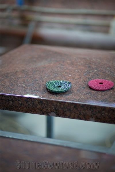 INCOM STONE