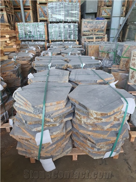 Chi Cuong Stone