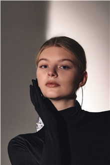 Anna Sen