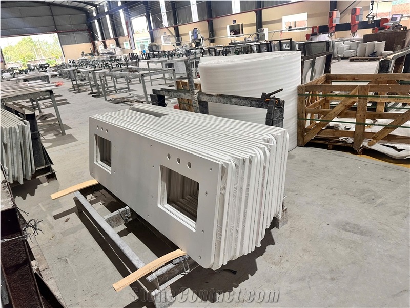 VIC GROUP INC.