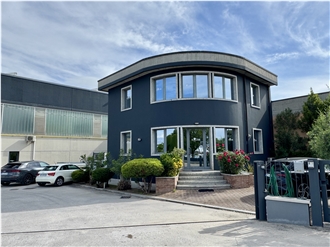 OfficePhoto
