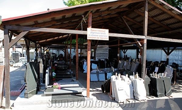 Kamenny Dvor - ​Stone Yard