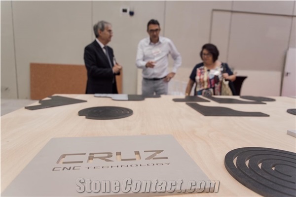 PCruz USA LLC