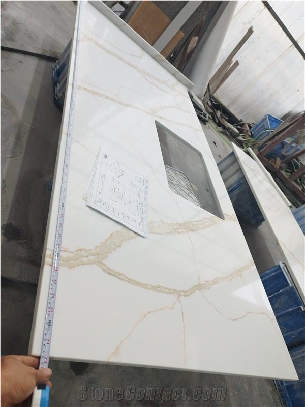 5017 Calacatta Gold Quartz Slabs