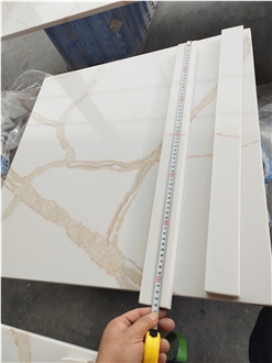 5017 Calacatta Gold Quartz Slabs