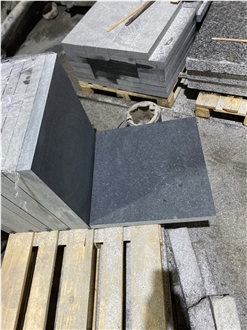 Kometa Black Granite Slabs