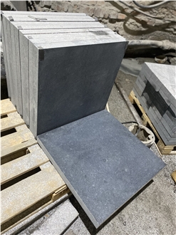 Kometa Black Granite Slabs