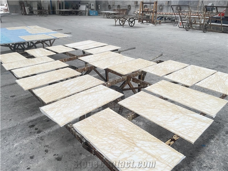 Natural Polished Spider Gold Mable Floor Tile