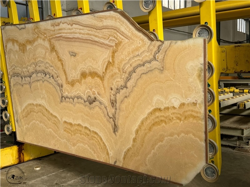 Onice Miele Slabs