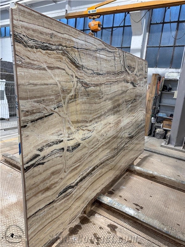 Traveronyx Slabs
