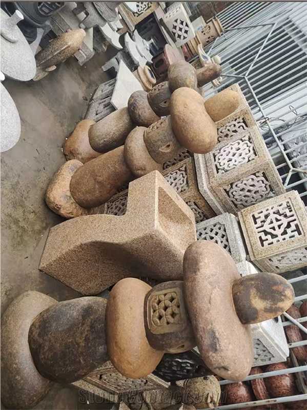 Natural River Stone Lanterns