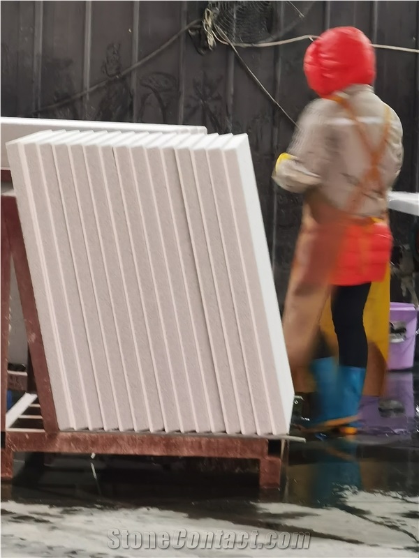 Fire-Resistant Lightweight Microcrystalline Panel