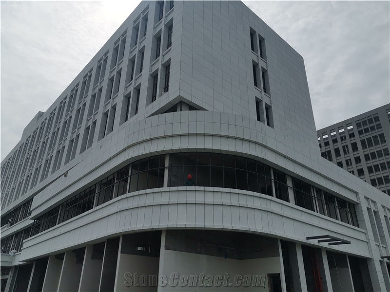 Lightweight Foamed Microcrystalline UV Protection