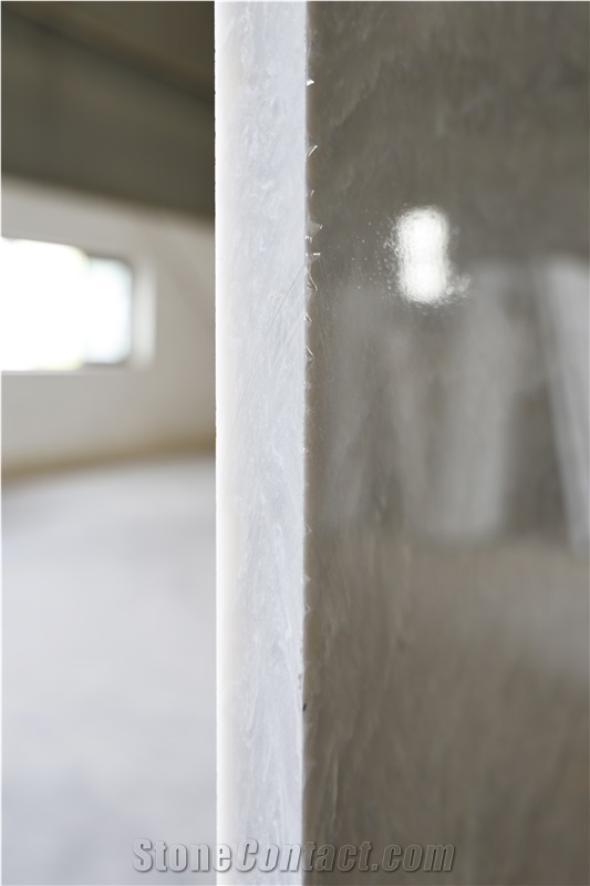 Grand Taj Mahal Quartz Slabs
