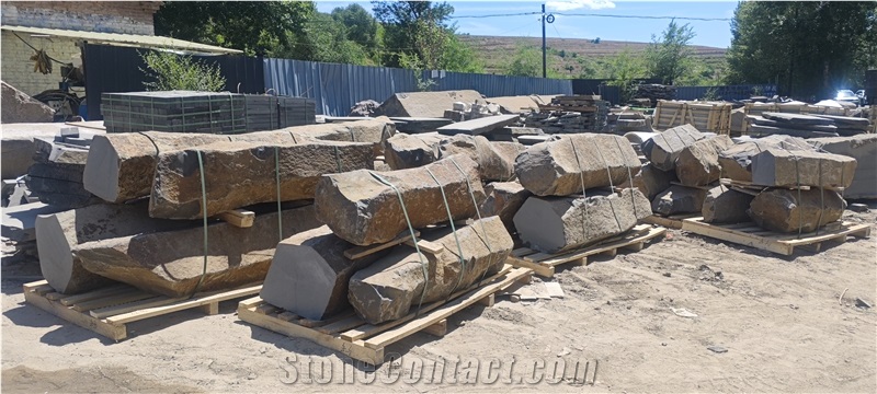 Mongolia Black Basalt Palisade Columns In Rustic Gold