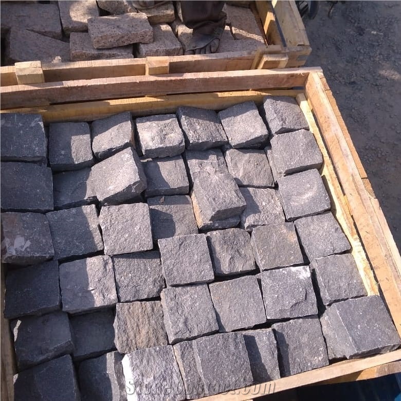 Black Granite Cobblestone