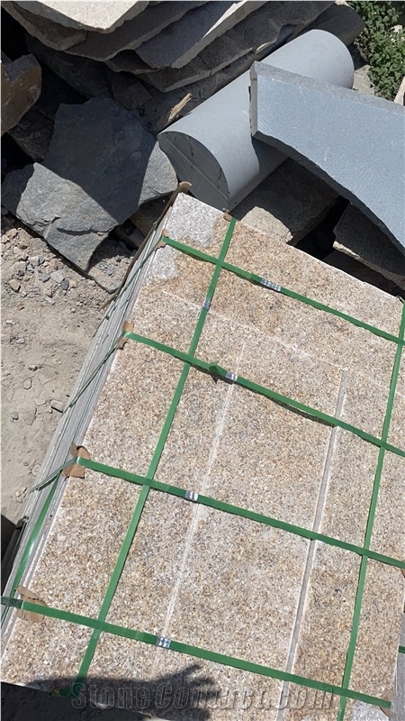 G682 Granite Kerbstone