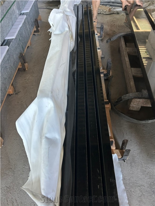 Indian Black Granite Monumental Graveyard Products