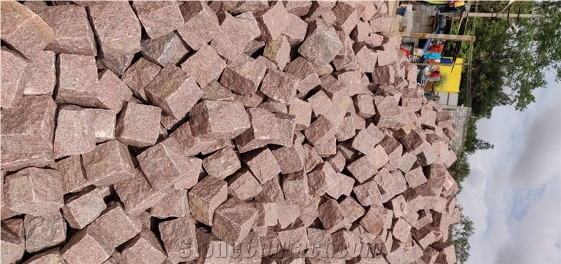 Manga Red Granite Cubes, Cobble Stones