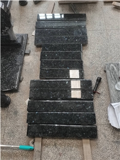 Emerald Pearl Granite Heart Single Tombstone