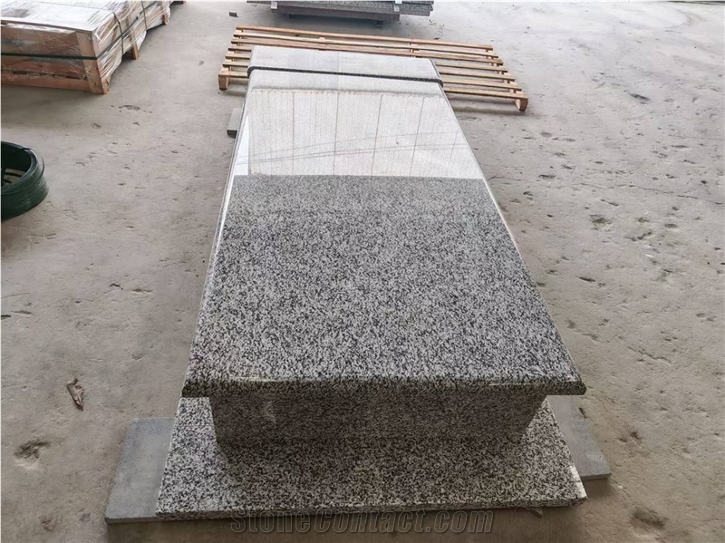 China Ivory White Natural Polished Granite Gravestone