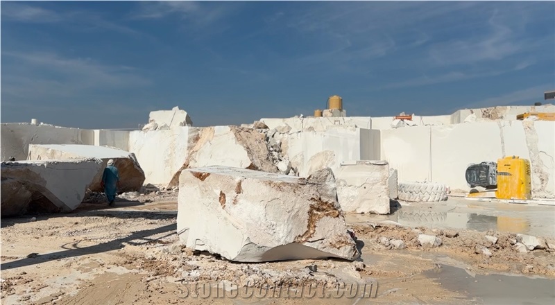 Global Shining Rocks Omani Beige Marble Quarry
