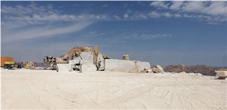 Global Shining Rocks Omani Beige Marble Quarry