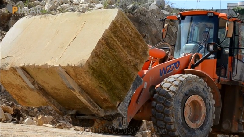Pietra Leccese Limestone Quarry