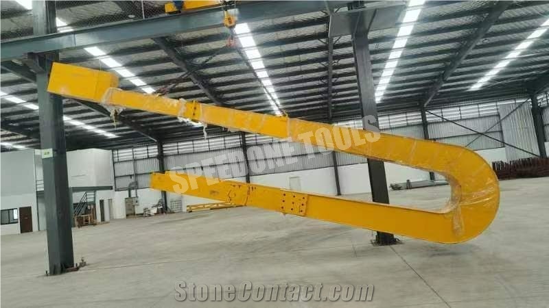 U-Shape Handler Forklift Lifting Equipment A Model