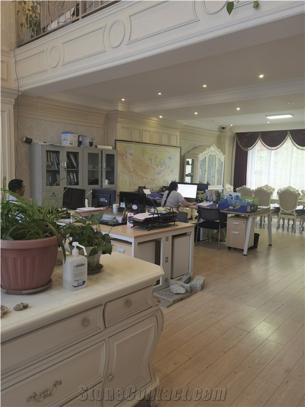 UNEN BEKH LLC