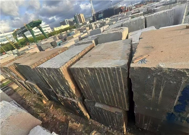 Verde Ubatuba Granite Slabs