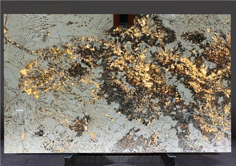 Alaska White Granite Slabs Featuring Layered Color Textures