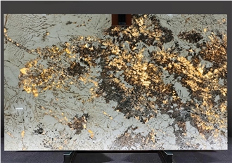 Alaska White Granite Slabs Featuring Layered Color Textures