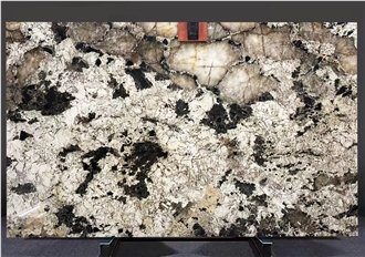 Alaska White Granite Slabs Featuring Layered Color Textures