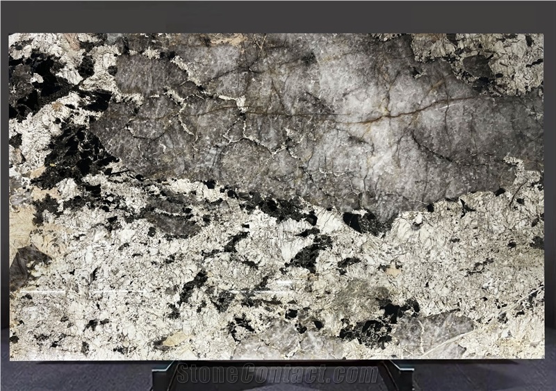 Alaska White Granite Slabs Featuring Layered Color Textures