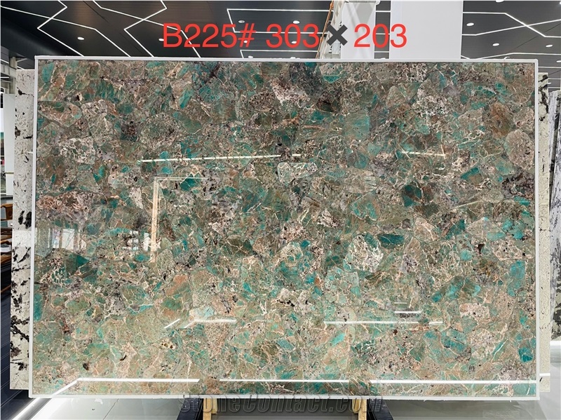 Amazonita Granite Tiles Featuring Mottled Color Clusters