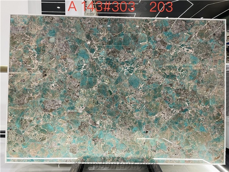 Amazonita Granite Tiles Featuring Mottled Color Clusters