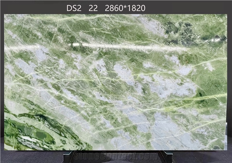 Emerald Jade Marble Slabs Revealing Green Details