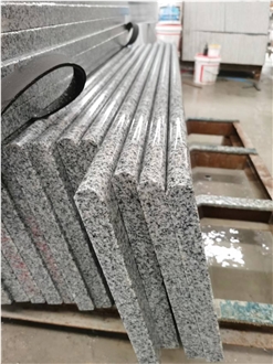 G603 Granite Slabs Displaying Fine Grain Texture